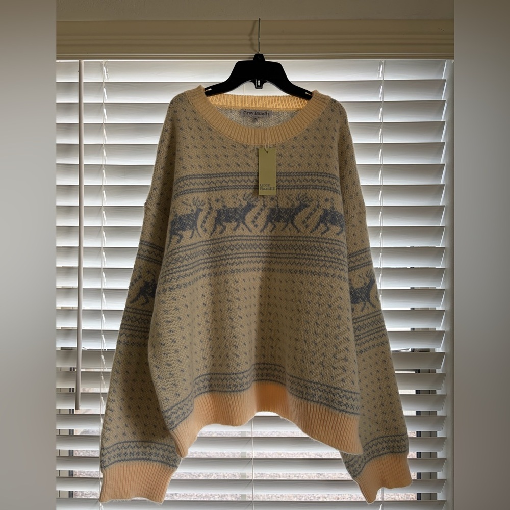 Grey bandit sweater